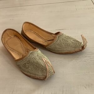 Unusual Halloween Curly Toed Shoes